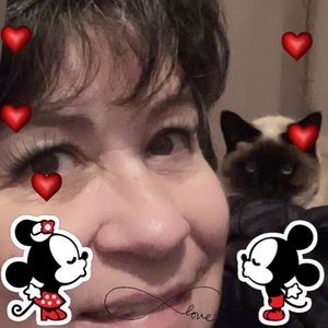 Meet your Posher, Ana